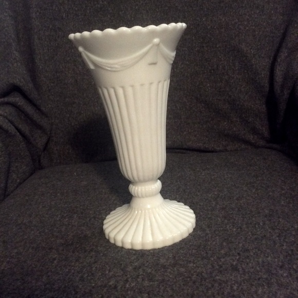 Westmoreland Accents Vintage Westmoreland Milk Glass Large Vase Poshmark